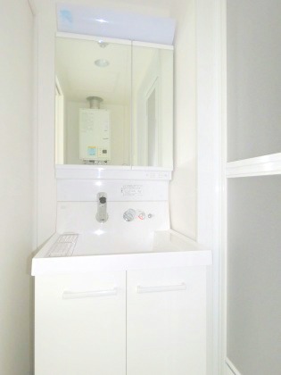 洗面設備　シャンプードレッサー付きです♪