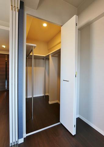 収納　ウォークインクローゼットで荷物の多い方も安心です