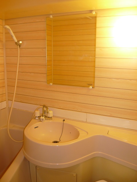 洗面設備　三点ユニットバス（洗面台）