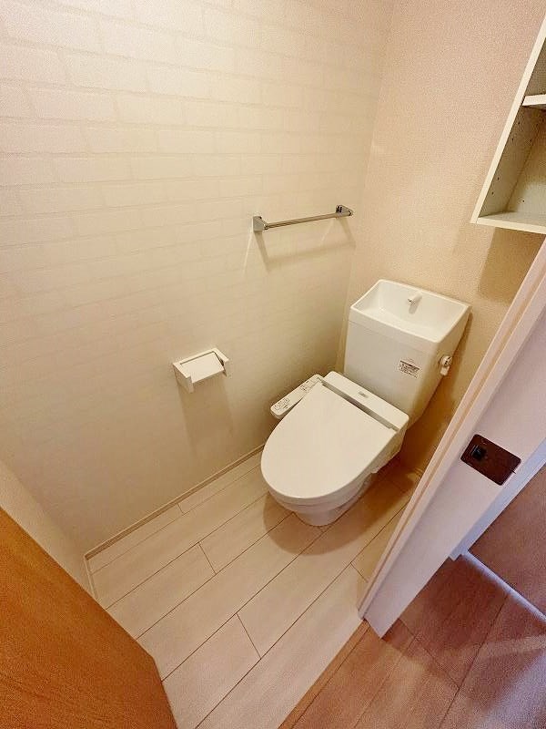 トイレ　★温水洗浄便座付きトイレ★
