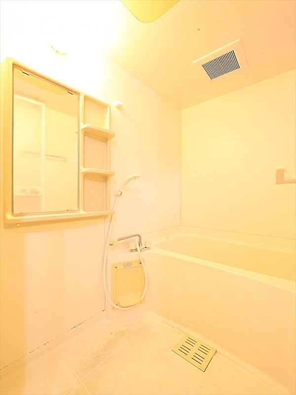 バス・シャワールーム　バスルーム