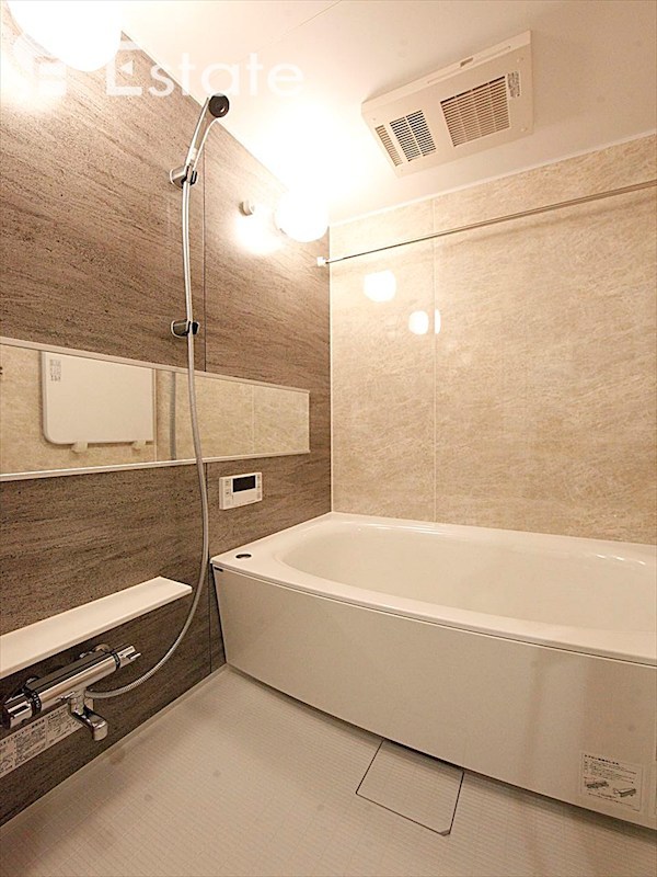 バス・シャワールーム　バスルーム