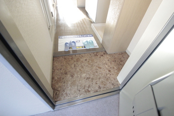 玄関　※別号屋の写真です