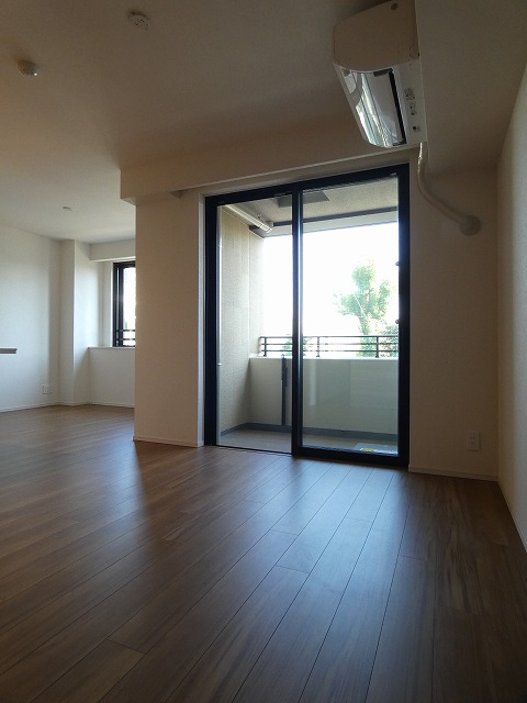 居室・リビング　内観※別部屋参考写真