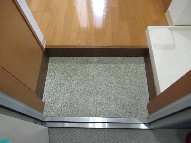 玄関　参考写真