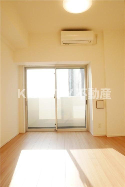 居室・リビング　こちらのリビングで趣味の時間をお楽しみください