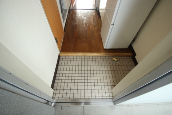 玄関　※別部屋の写真です