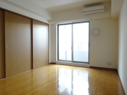 居室・リビング　別号室の参考写真となります