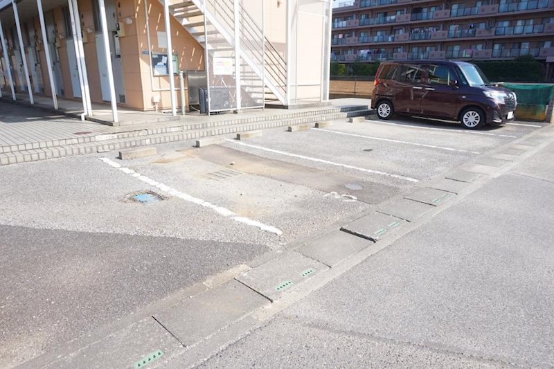 駐車場　敷地内駐車場