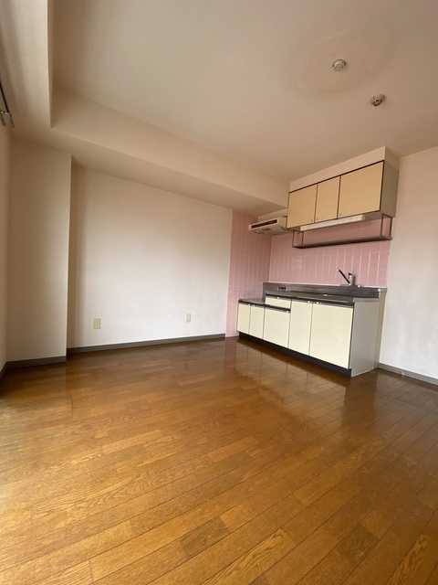 居室・リビング　日当たり良好です。