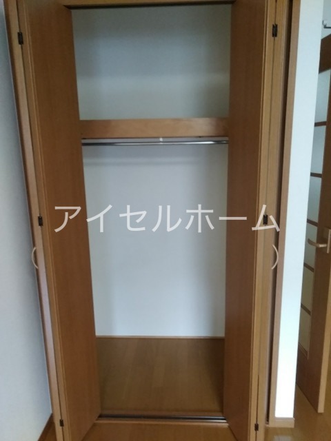 ＪＲ呉線 呉駅 バス乗車時間：20分 最寄りバス停で下車 徒歩3分 3階建 築21年の内装写真