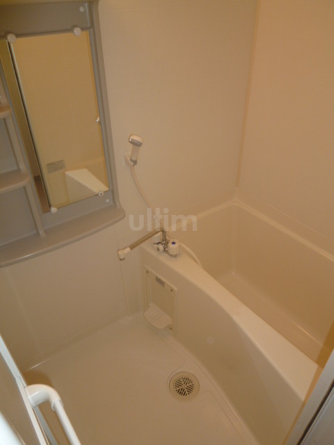 バス・シャワールーム　同じタイプのお部屋です。ご参考までに