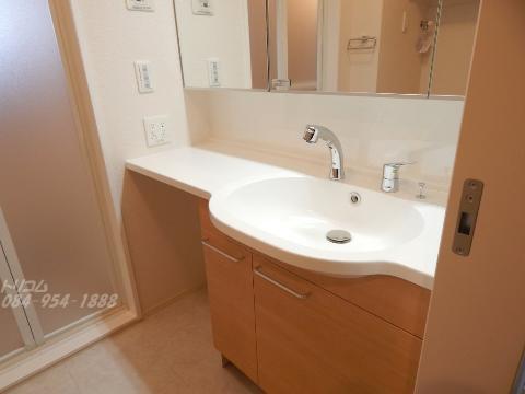 洗面設備　カウンター付洗髪洗面化粧台（イメージ）