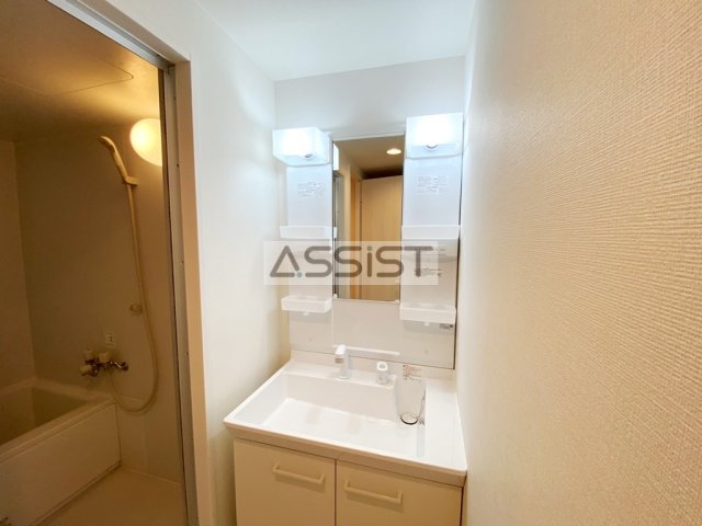 洗面設備　反転タイプ：参考写真