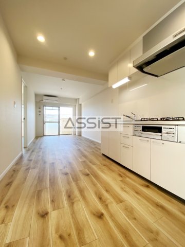 居室・リビング　反転タイプ：参考写真