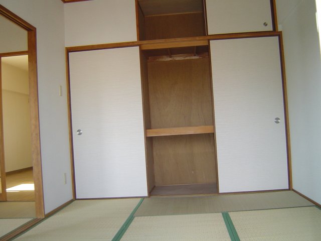 収納　写真は別部屋のものです。