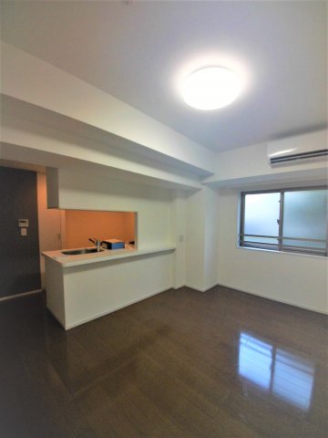 居室・リビング　【コンフォリア文京春日】