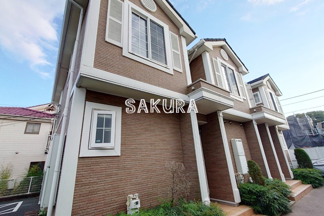 建物外観　立場駅まで徒歩10分の物件♪