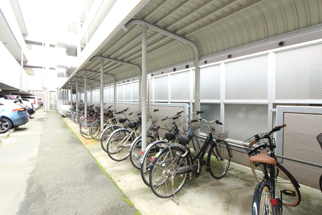 その他共有部分　屋根付き駐輪場
