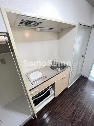 キッチン　コンパクトなキッチンで掃除もラクラク