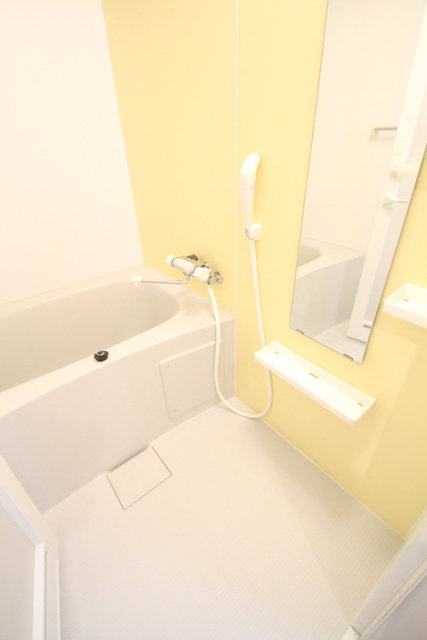 バス・シャワールーム　※同号室の別階のお写真です