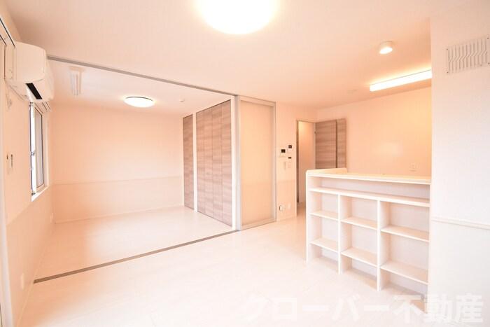 居室・リビング　ＬＤＫ１１．１帖 洋室４．５帖