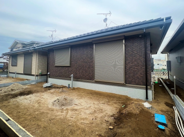 建物外観　裏庭側画像です