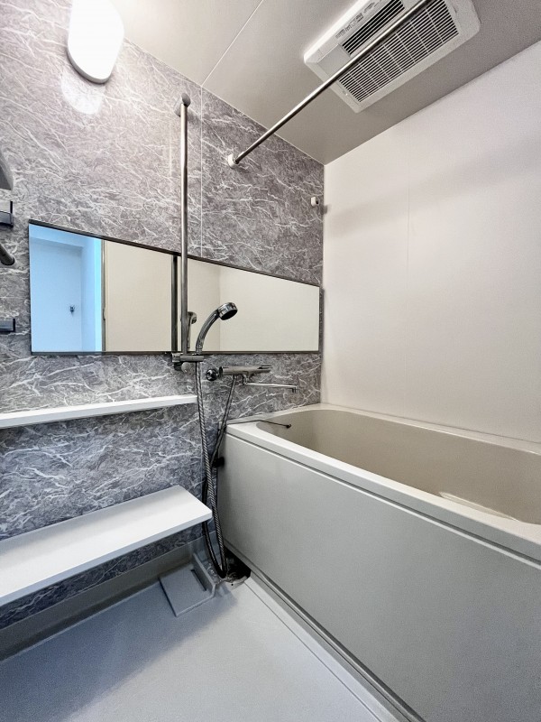 バス・シャワールーム