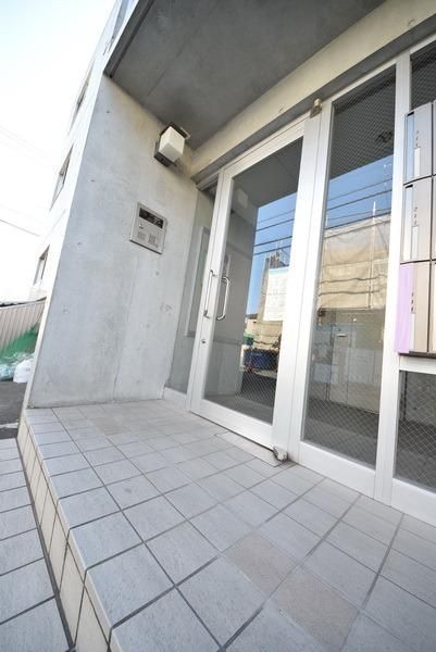 エントランス　オートロックエントランス