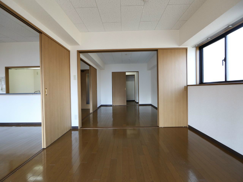 その他部屋・スペース　洋室8帖　ＬＤＫ12.5帖とつなげても仕切っても使えます