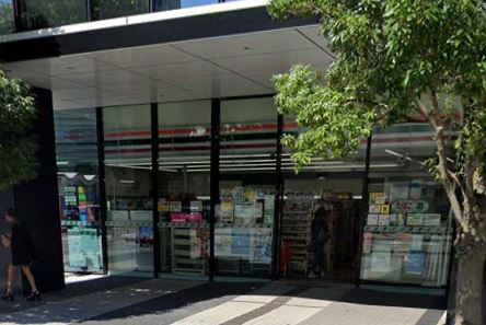 コンビニ　セブンイレブン 川崎武蔵小杉駅前店（コンビニ）まで174m