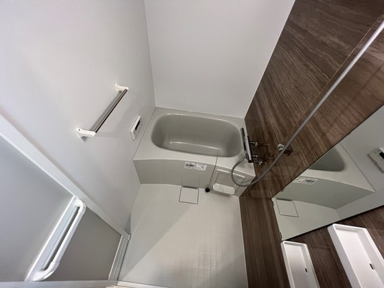 バス・シャワールーム　※別部屋の写真です