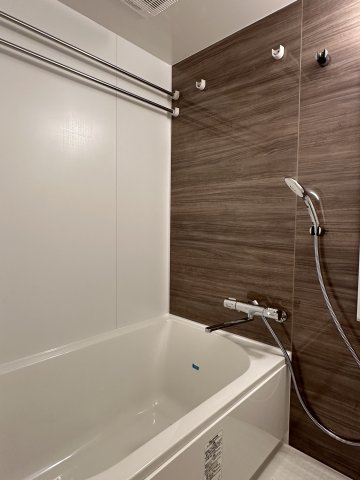 バス・シャワールーム　コンパクトで使いやすいお風呂です