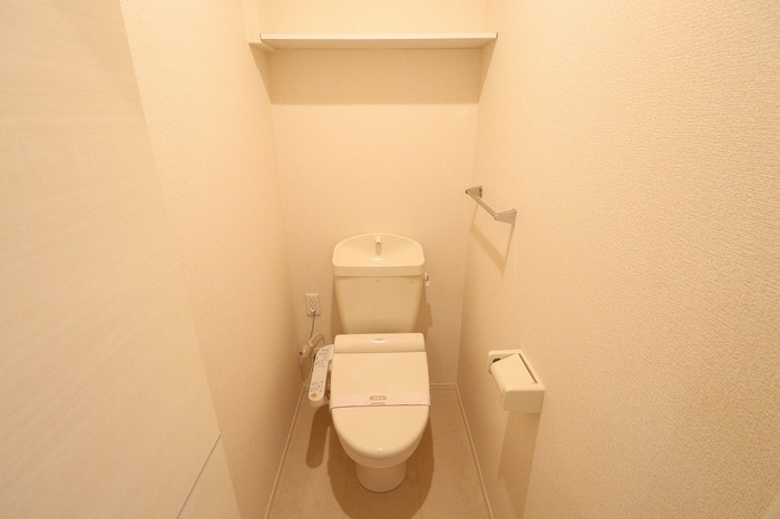 トイレ　温水洗浄暖房便座