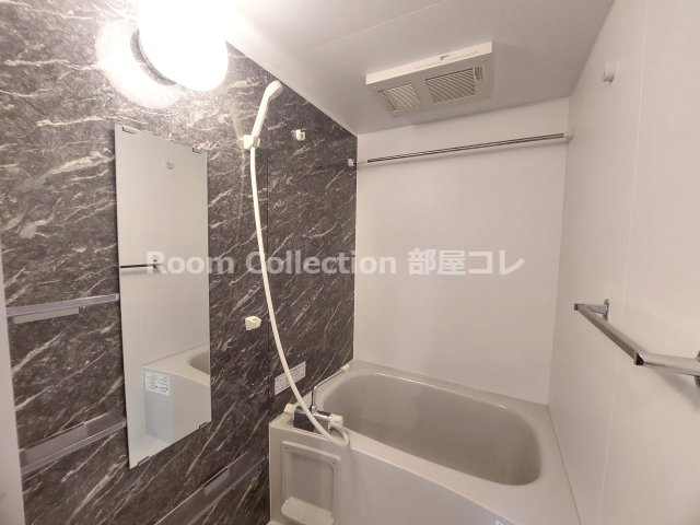 バス・シャワールーム　※同物件他部屋写真 反転、色違いの場合有 現況優先