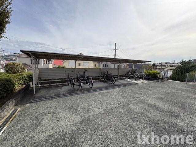 駐車場　車をお持ちの方に嬉しい駐車場付きの物件です