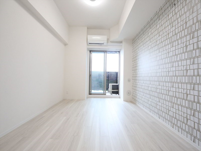 バルコニー　洋室7.7帖　エアコン完備　バルコニー