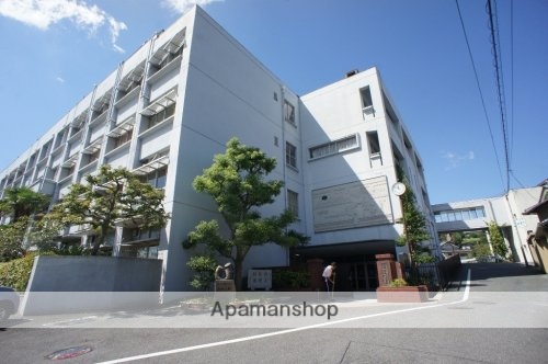 中学校　三郷中学校（中学校）まで217m