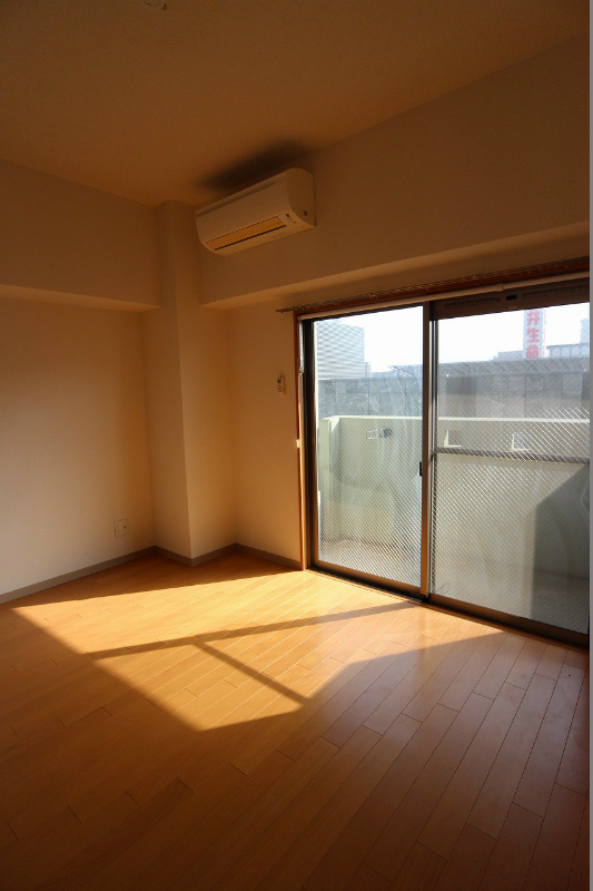 玄関　リビング・日当たり良好