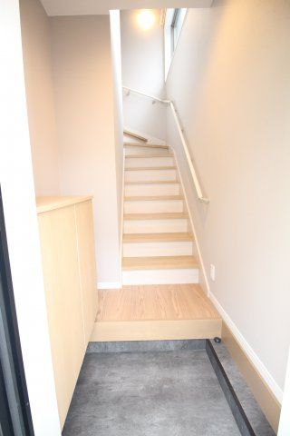 玄関　HiramiIII　豊島区駒込3