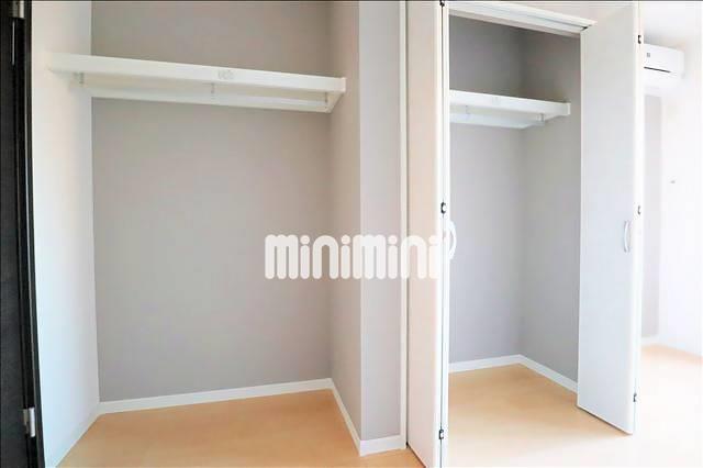 収納　工事中の室内です