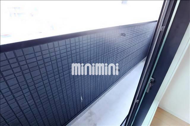 バルコニー　工事中の室内です