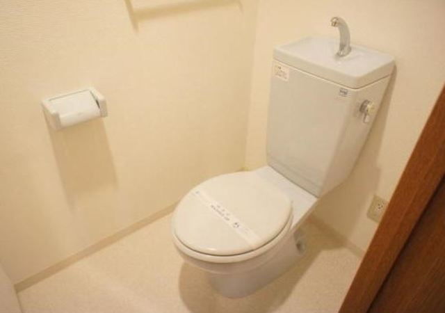 トイレ　別部屋参考写真