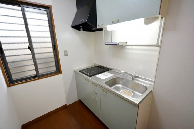 キッチン　壁付けキッチンでスペースを有効活用できます！