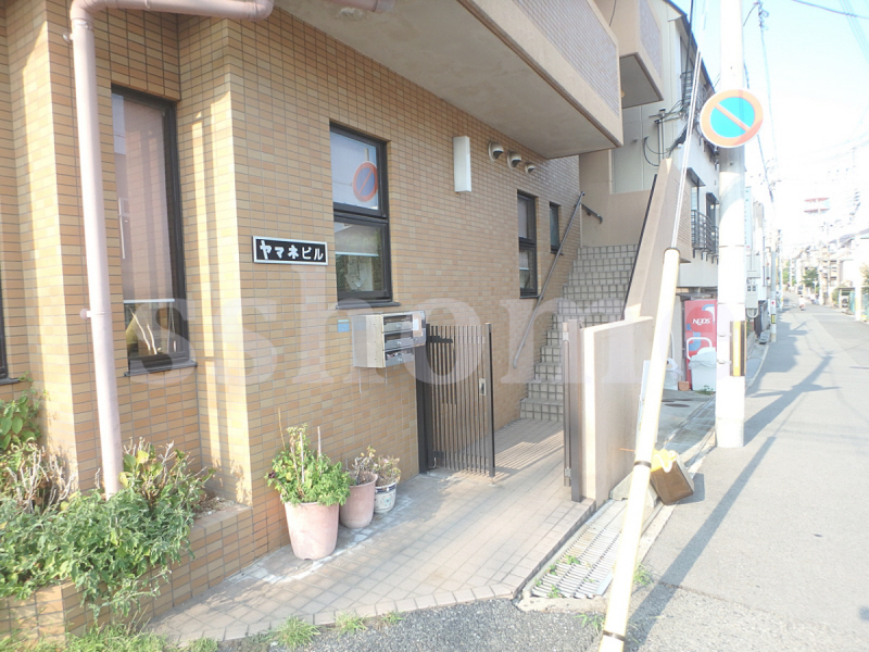 エントランス　建物入口☆