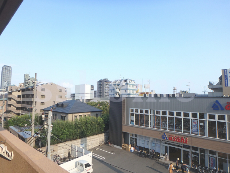 眺望　自転車屋さんがお隣にありますよ