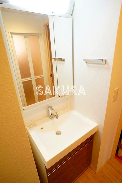 洗面設備　忙しい朝には欠かせない洗面所です♪