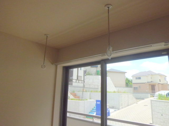 その他設備　雨の日も安心　室内物干フック