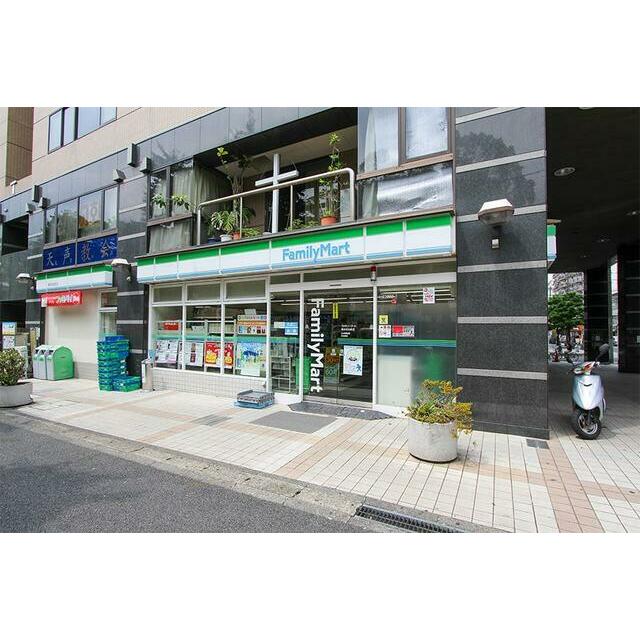 コンビニ　ファミリーマート横浜弥生町店（コンビニ）まで238m