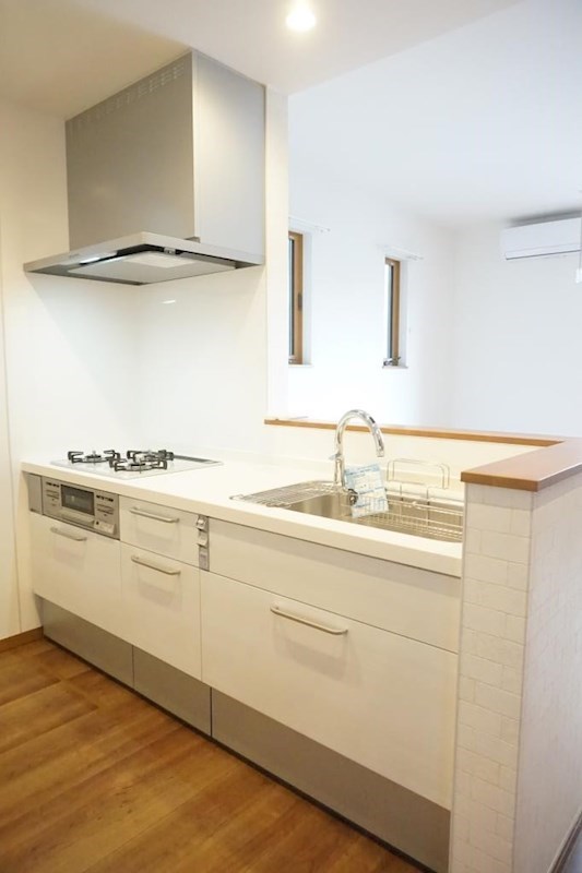 キッチン　システムキッチンコンロ付きでお料理らくらく